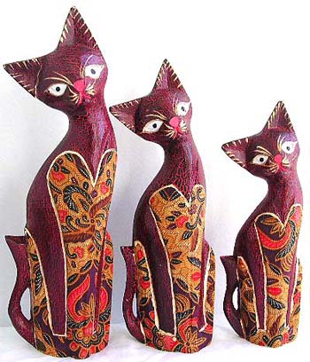 Batik wooden cat family set with assorted hand painted color, randomly pick