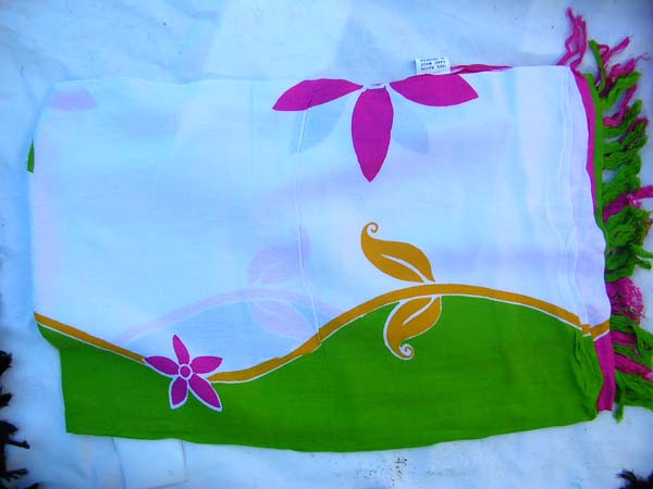 Sexy summer sarong exporter supplies Climbing vine and flower design on garden lovers summer shawl skirt