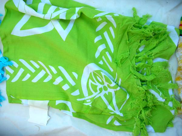 Balinese fashion wear exporter wholesales trendy exotic sarong dress with white celtic art and braided border