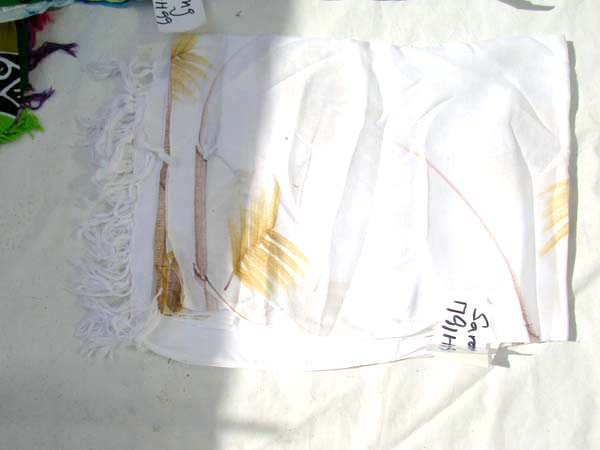 Trendy wholesale shopping express, Bamboo art design on white bali summer sarong
