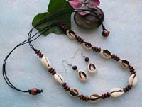 Necklace and earring jewelry set made of genuine seashells and wooden beads