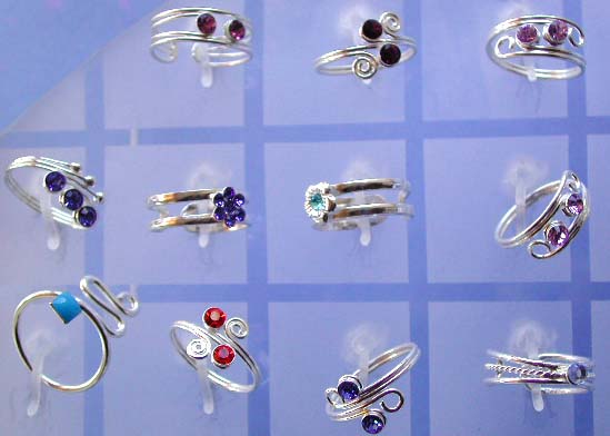 Buy jewelry online by wholesale lot and wholesale pricing