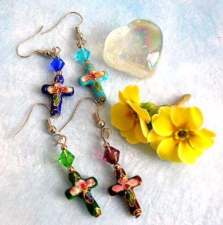 Fashion earring with fish hook back holding a dark blue diamond shape bead and a flower pattern decor handmade enamel cloisonne dark blue circular bead