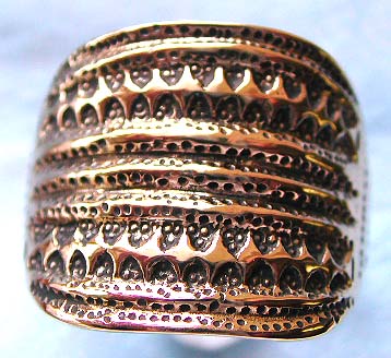 A jewelry wholesale company online offering wide band bronze ring with diamond chain and line decor