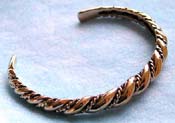  bronze bangle bracelet in wavy twist rope pattern design
