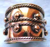 Shield shape  bronze ring with double dot and mini rope shape pattern decor around
