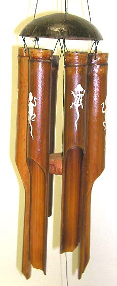 Baliness wind chim, bird house, bird feeder online wholesale catalog supply wholesale Windchime - Bamboo windchime with white gecko painted