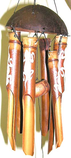 Wholesale Wind chime, bali wind chime wholesaler supplier, Wholesale Windchime -Bamboo windchime with white gecko painted on, tropical primitive design arts and crafts