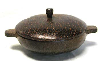 Kitchenware ptoducts - coconut made of pot with lid