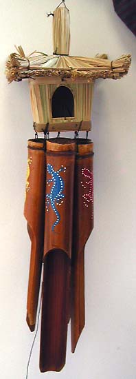 Rain forest themes gift and art - Bird house top bamboo windchime with painting dotted gecko rain forest wild life