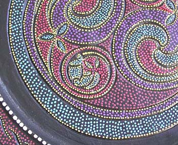 Batik pattern design rounded wooden plate, assorted design randomly pick 