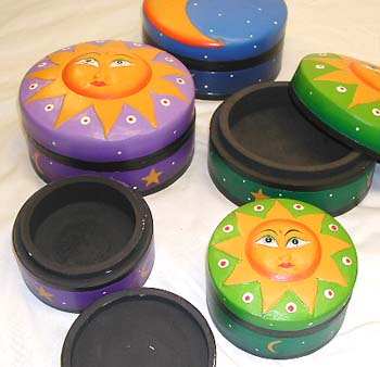 BOX20OPEN.jpg (28338 bytes)