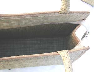 BAG17LINING.jpg (15116 bytes)