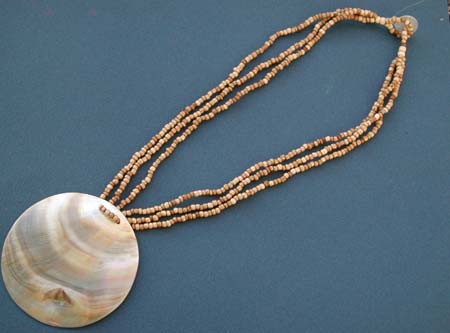 Online supplier wholesale jewelry, rounded seashell pendants, triple brown beaded string necklace