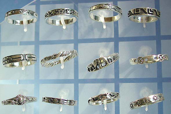 Hot 2004 jewelry trend wholesale, thin band ring with carved pattern decor made of 925. sterling silver