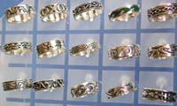 2004 trendy jewelry ring distributor wide band sterling silver ring with assorted designs and patterns