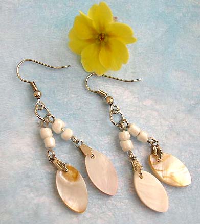 sea shell jewelry supplier wholesale oneline store present seashell earring with double mini white beaded strips and white shell