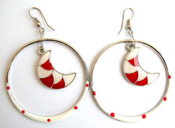 Fashion earring with color painted, pattern decor moon in circle pattern design