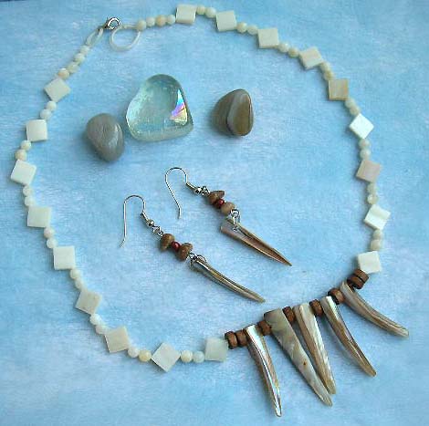 wholesale distributor of cheap jewelry offer sea shell necklace and matching earring beach jewelry set 