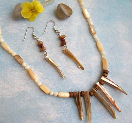 buy wholesale jewelry and fashion trendy necklace earring set manufactured with genuine seashell